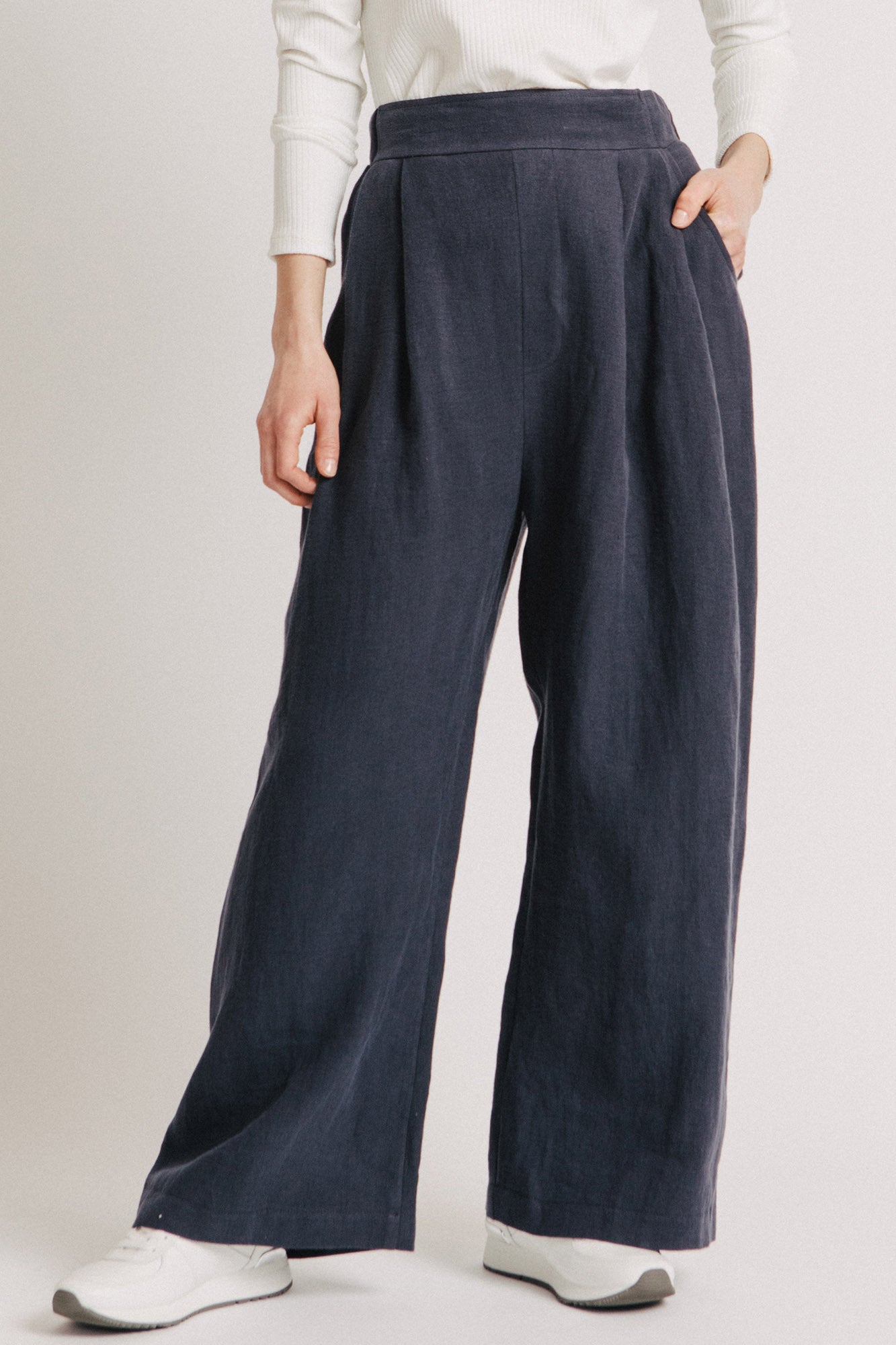 Briar Pant – Allison Wonderland